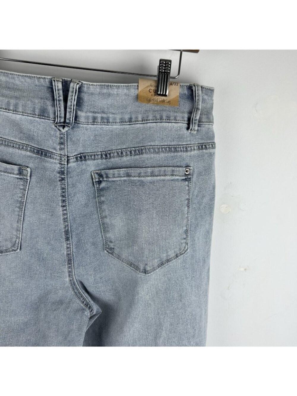 NWT Curve Appeal High Rise Wide Leg Jeans with Scalloped Embroidered Hems 14/32 - Picture 9 of 16
